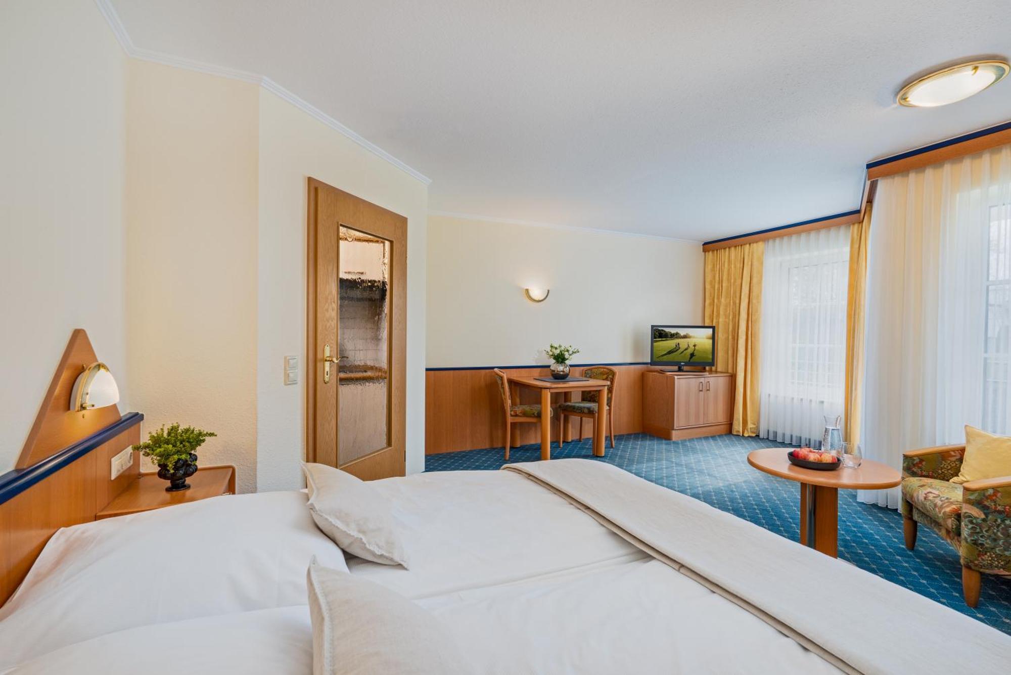 Hotel Riedenburg Bad Fussing Bagian luar foto