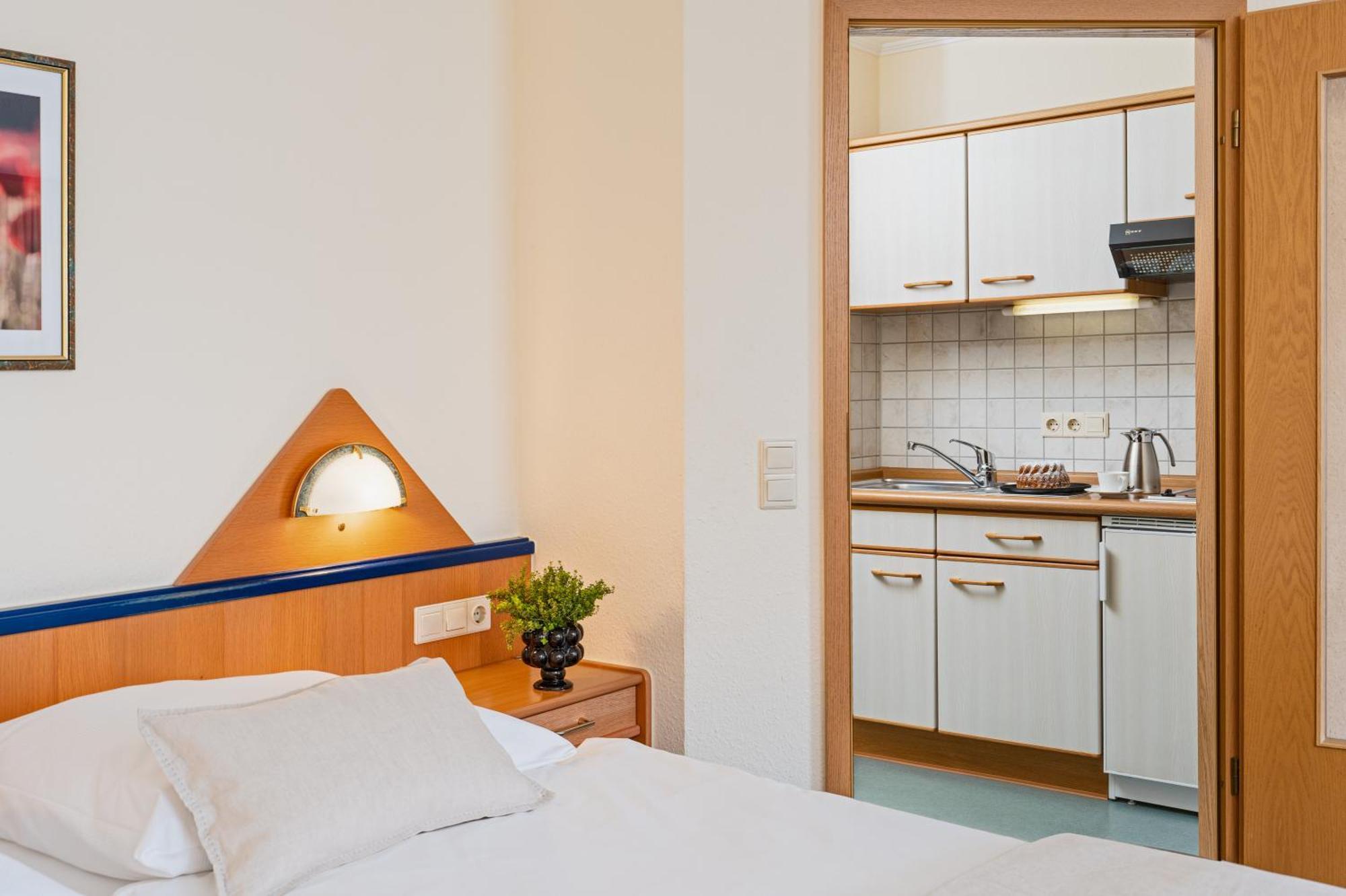 Hotel Riedenburg Bad Fussing Bagian luar foto